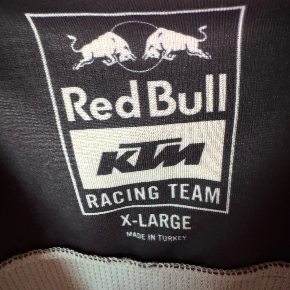Red Bull Racing Team Tank Top - Picture 2 of 4